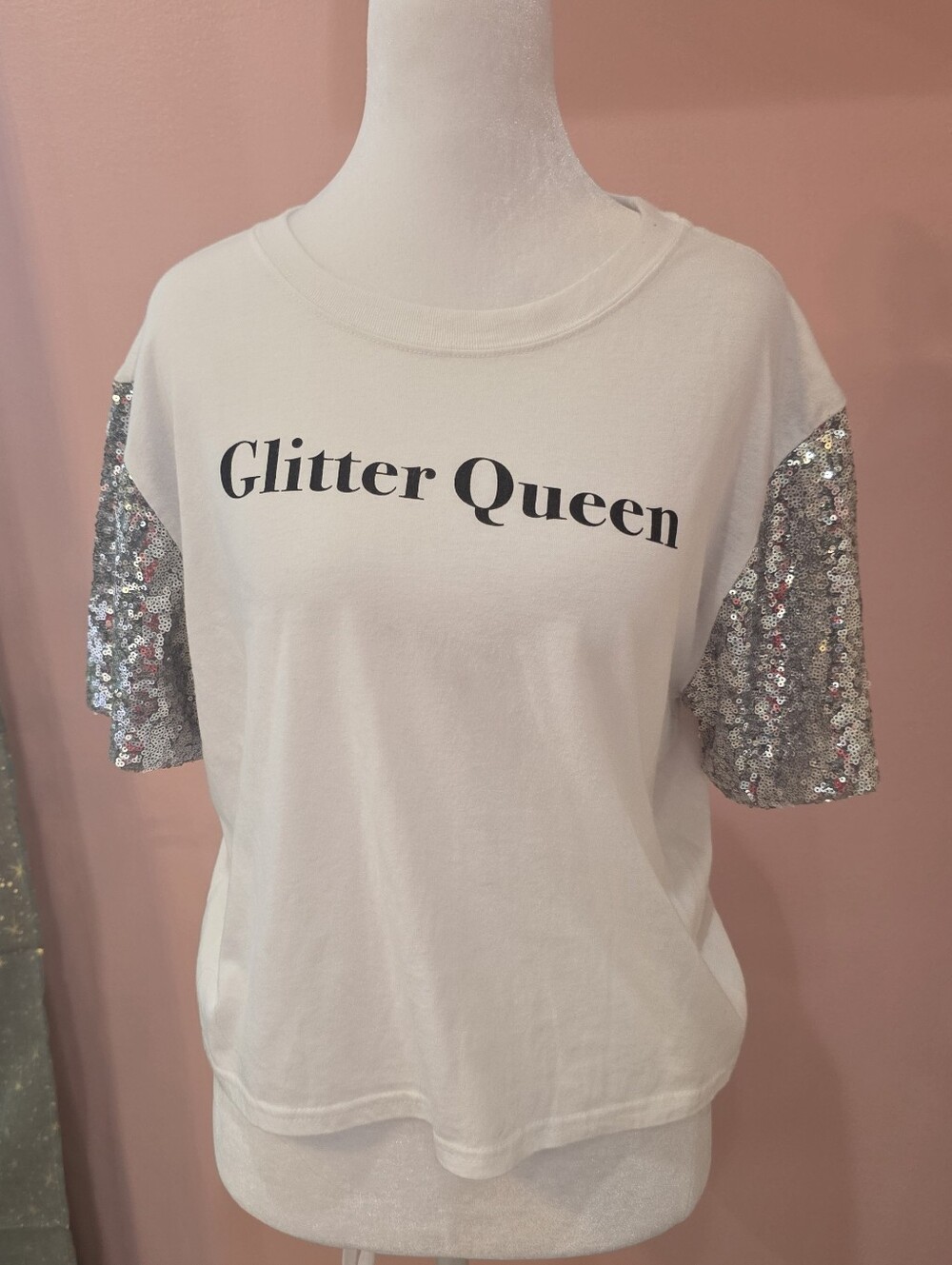 Mighty Fine Glitter Queen Sequin Sleeve Graphic Tee XL White Silver